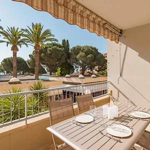  Appartement Magnifique Vue Mer Au Centre Du Lavandou