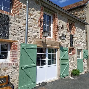 https://la-grenouille-amoureuse.hotels-rhonealpes.com